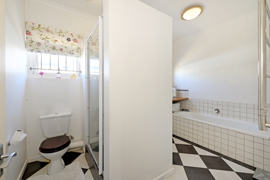 To Let 3 Bedroom Property for Rent in Newlands Western Cape